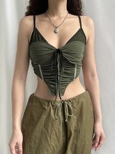 Chaleco corto con cinturilla de malla